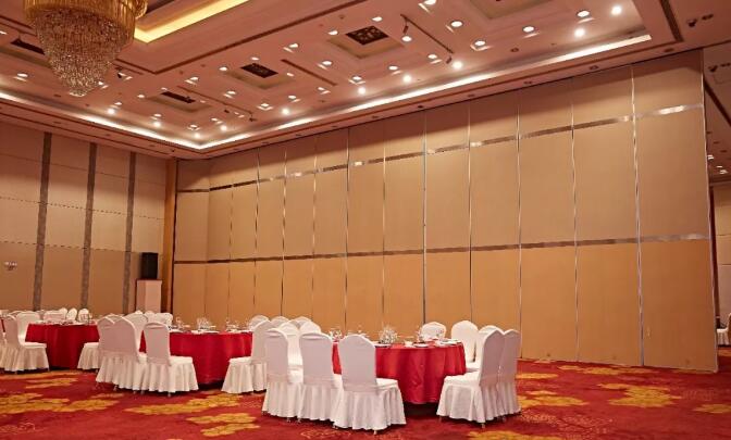 活動(dòng)屏風(fēng)隔斷