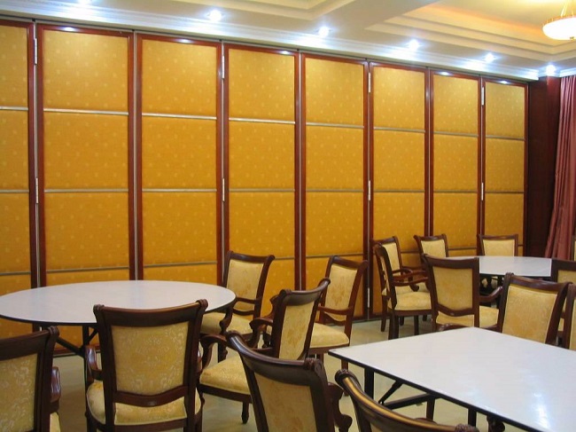 活動(dòng)隔斷墻